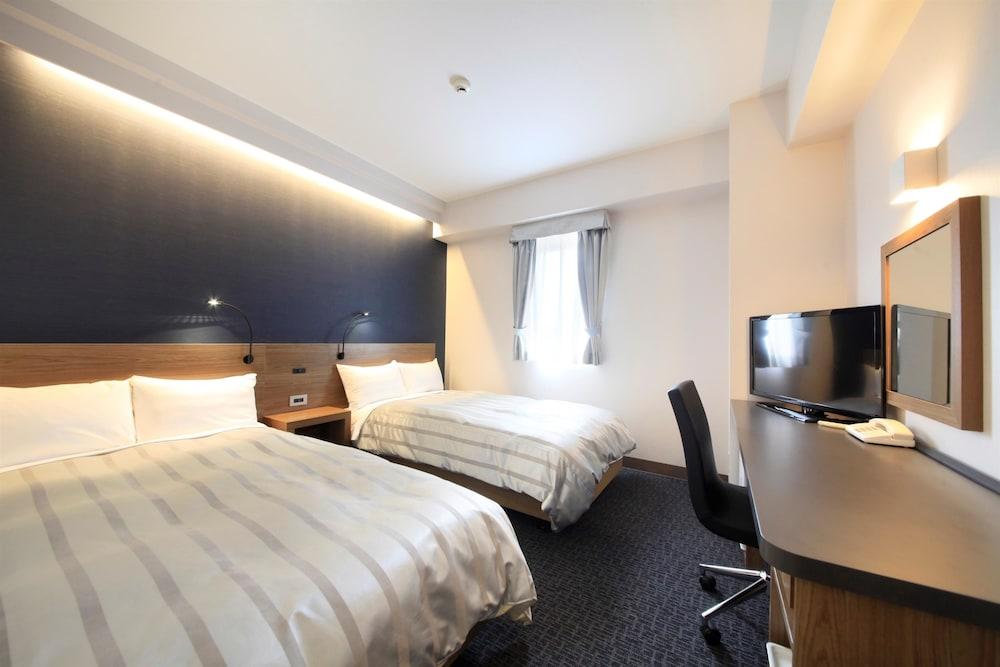 Atsugi Urban Hotel Buitenkant foto
